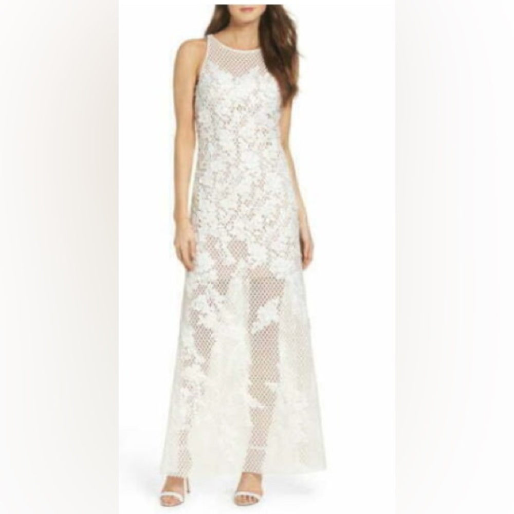 Vera Wang White Lace Halter Mesh Wedding Gown